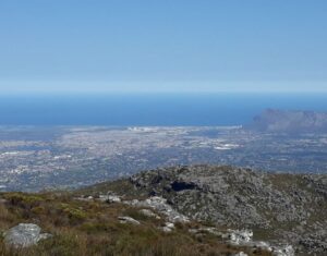 Table Mountain back table view0